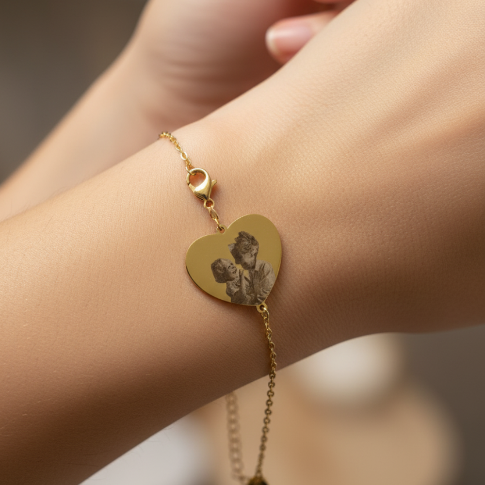 🌙 Eterno Riflesso – Bracciale con Foto Incisa Personalizzata