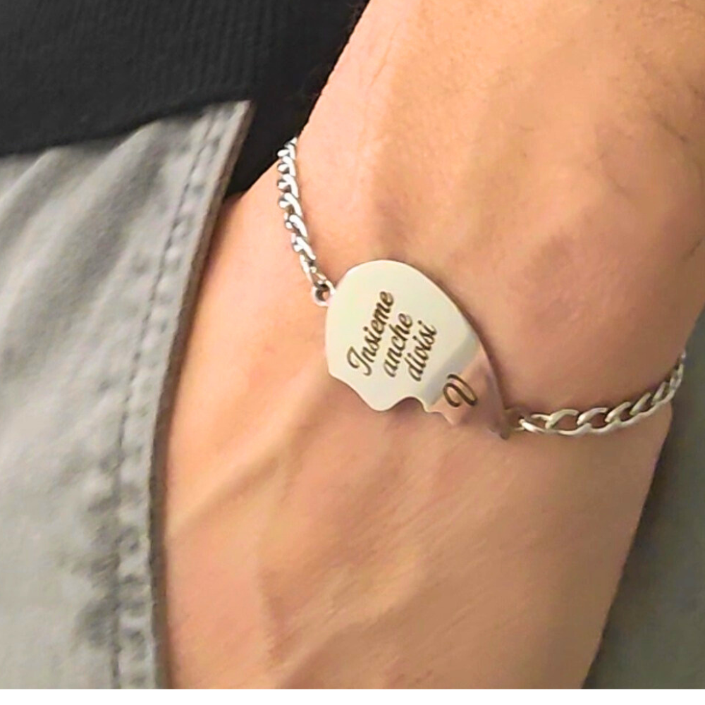 Bracciali Coppia Cuore Diviso Oro & Argento – Metà Perfette con Incisione Personalizzata 💑✨
