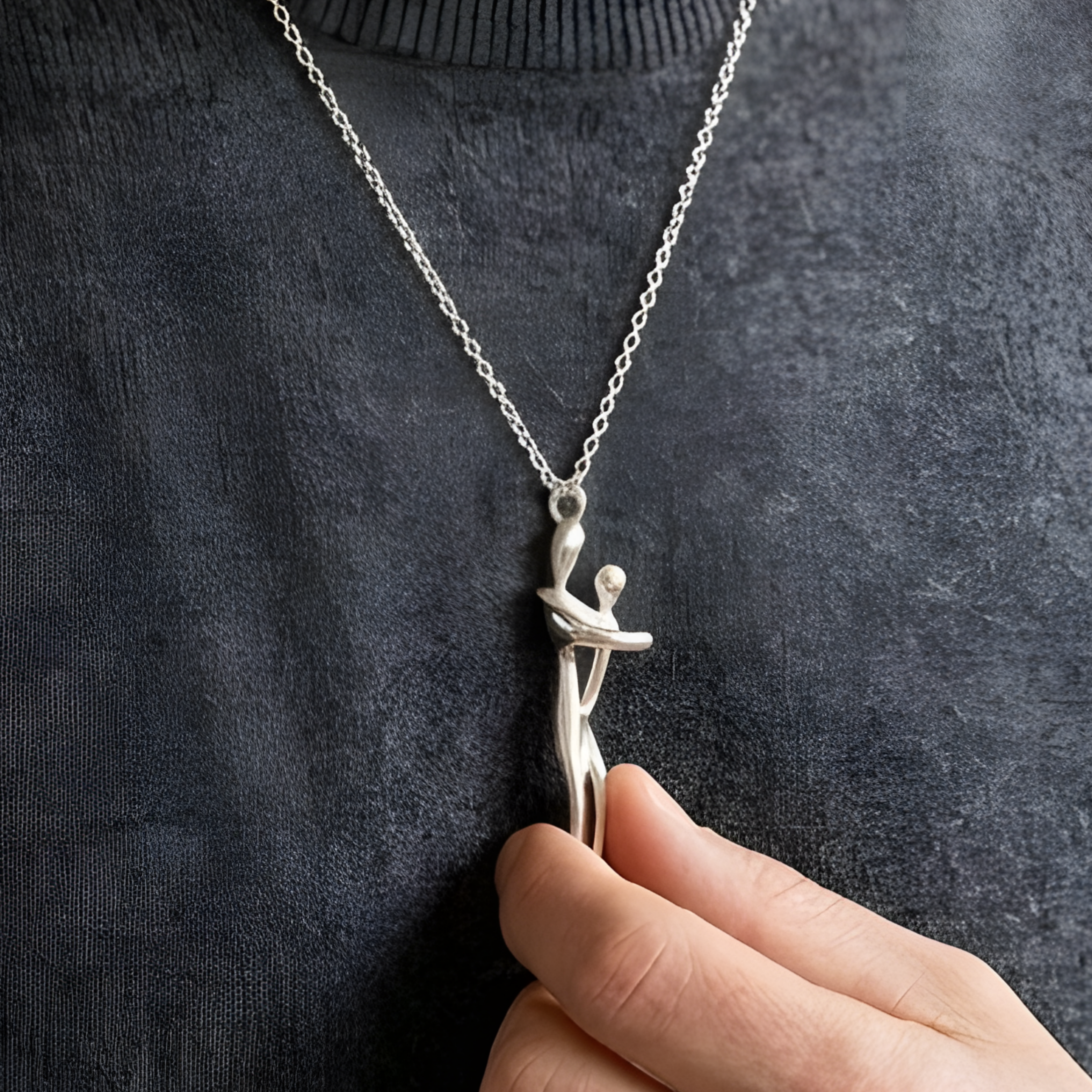 Collana con Ciondolo Abbraccio Padre e Figlio