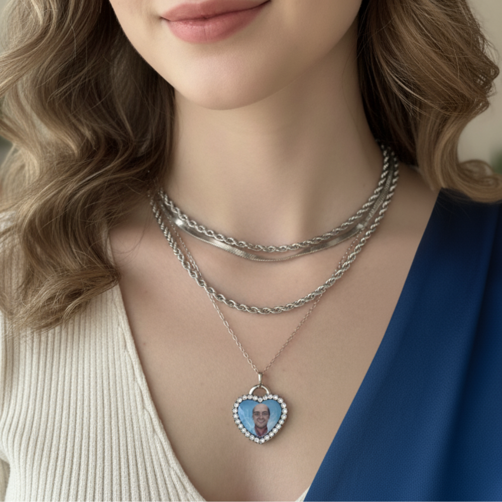 💎 Luce dell’Anima – Collana personalizzata con foto, simbolo di amore eterno